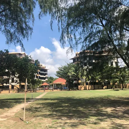 Samsuria Beach Apartment Resort Kuantan Exterior photo