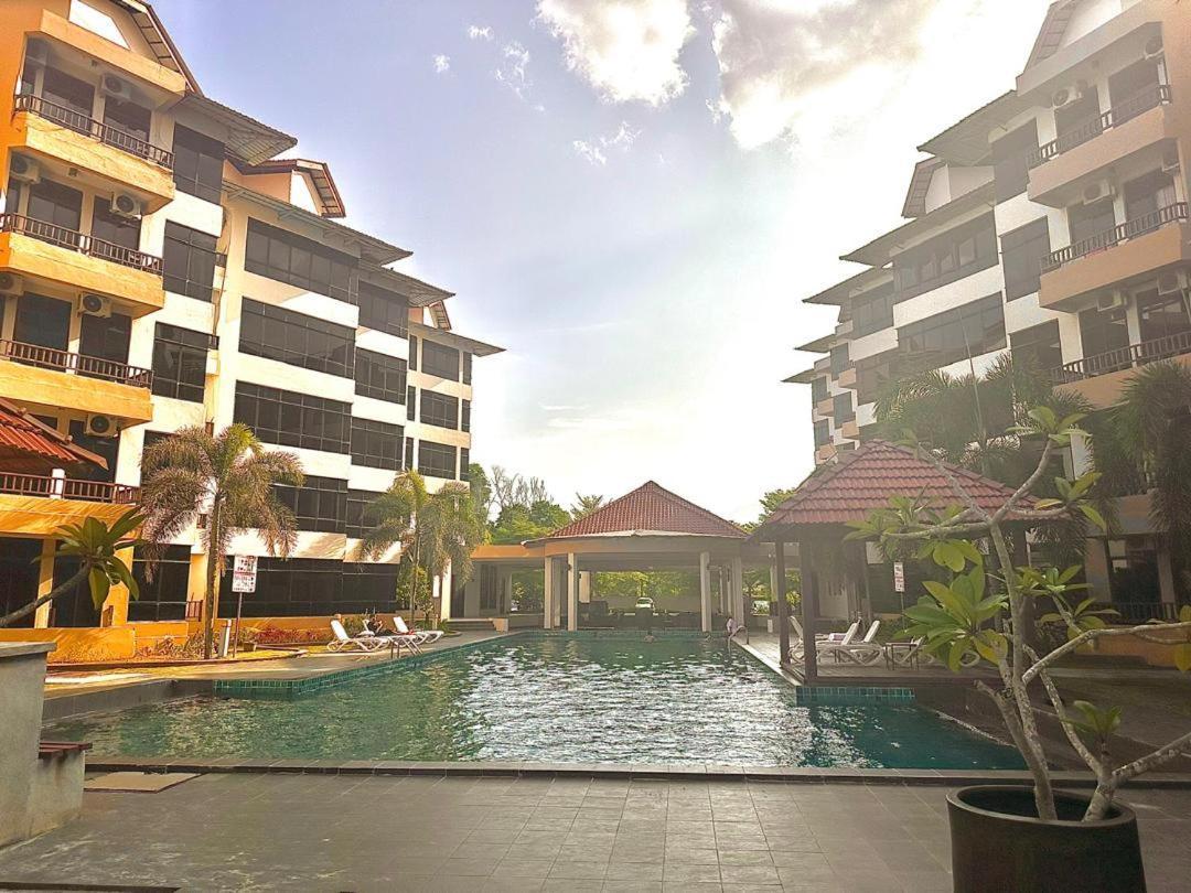 Samsuria Apartment *